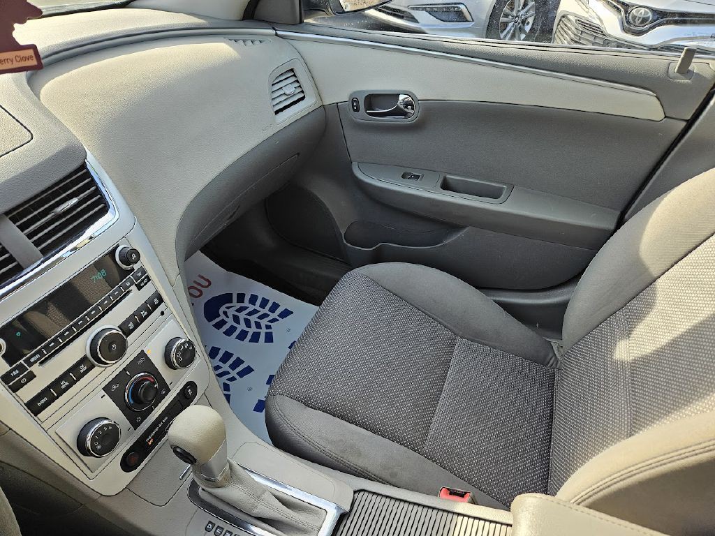 2012 Chevrolet Malibu Image 19