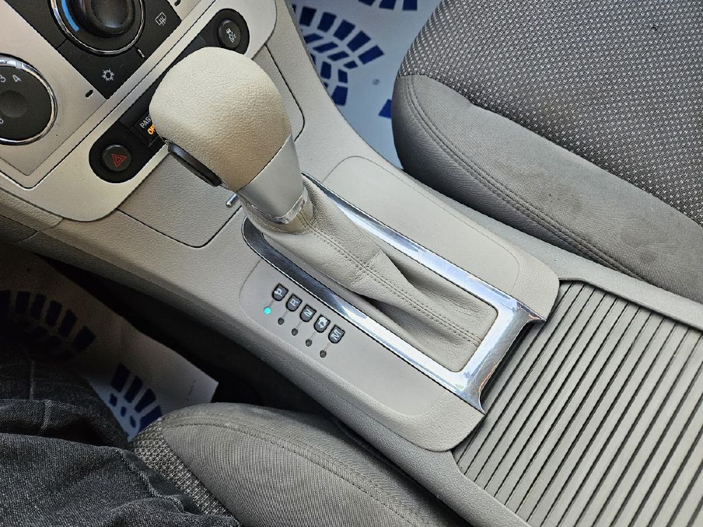 2012 Chevrolet Malibu Image 23