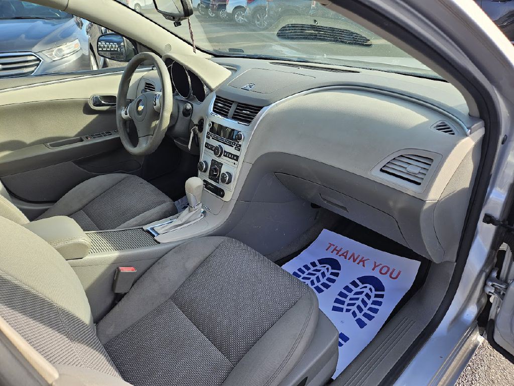 2012 Chevrolet Malibu Image 32