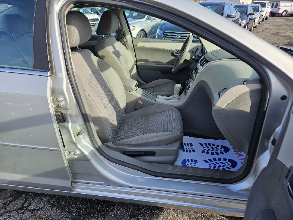 2012 Chevrolet Malibu Image 35