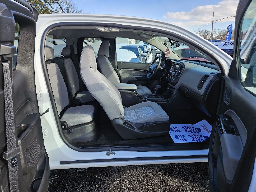 2015 Chevrolet Colorado Image 12