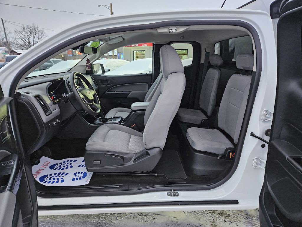 2017 Chevrolet Colorado Image 8