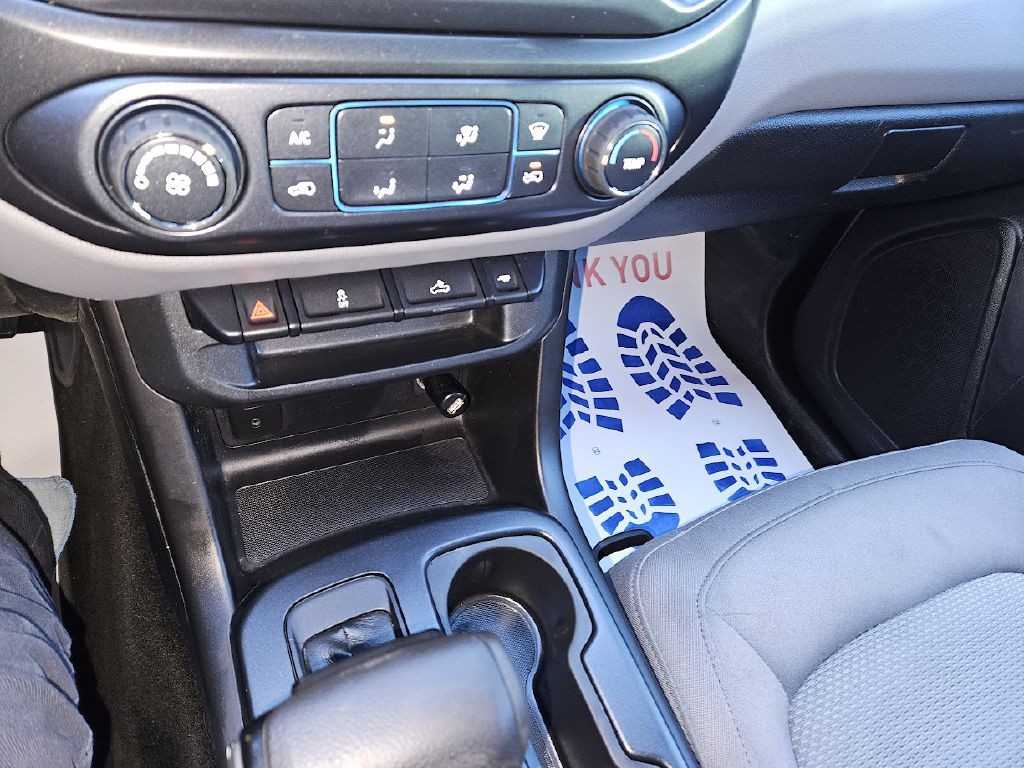 2017 Chevrolet Colorado Image 35