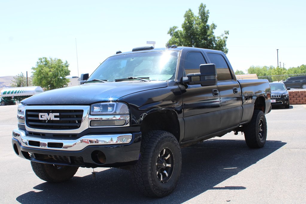 2006 GMC Sierra 2500 Image 1