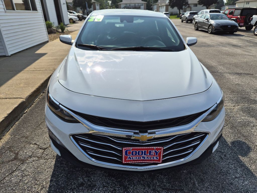 2024 Chevrolet Malibu Image 3