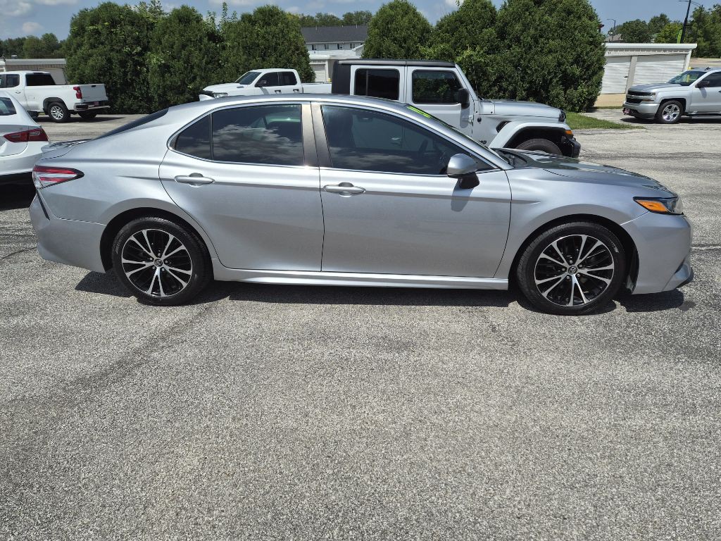 2020 Toyota Camry Image 3