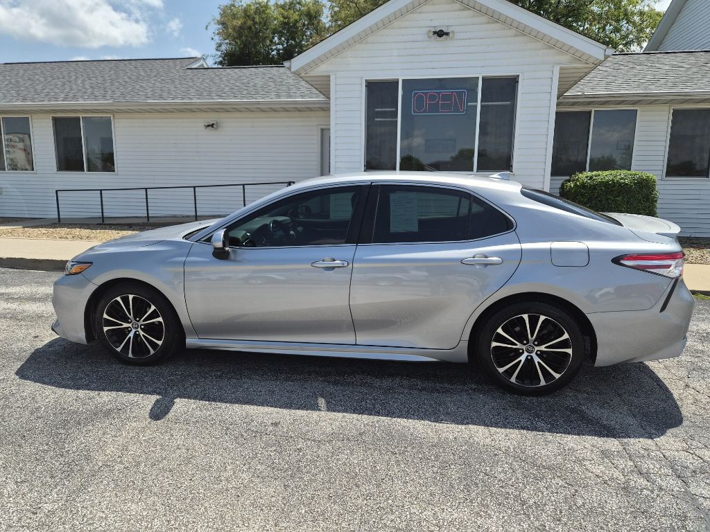 2020 Toyota Camry Image 5