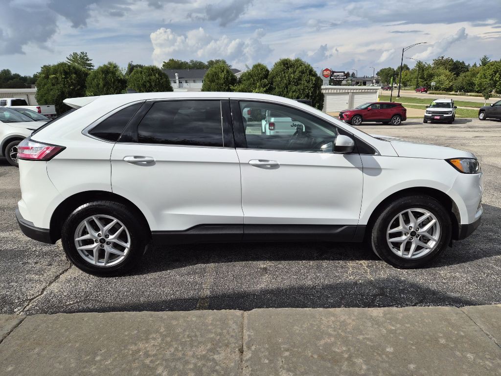 2024 Ford Edge Image 2