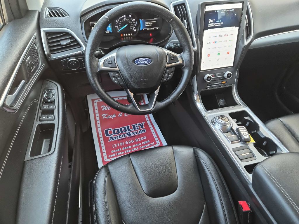 2022 Ford Edge Image 6