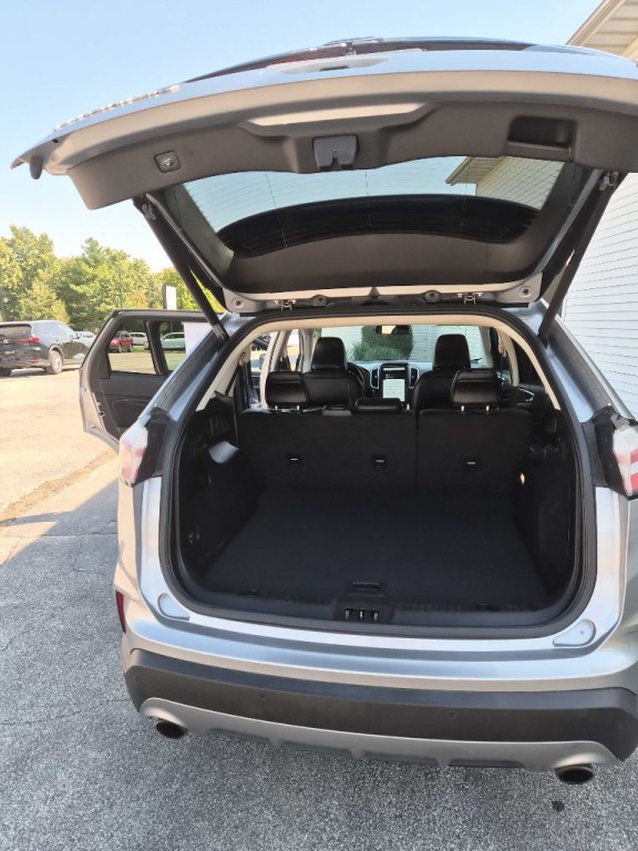 2022 Ford Edge Image 15