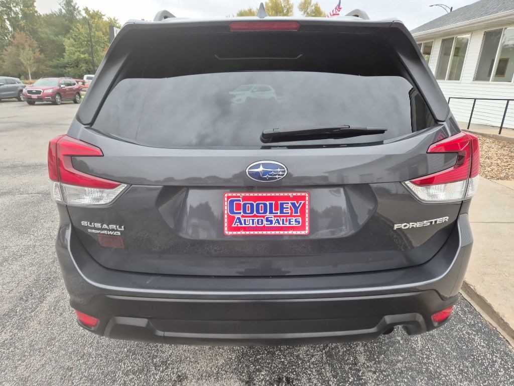 2022 Subaru Forester Image 3
