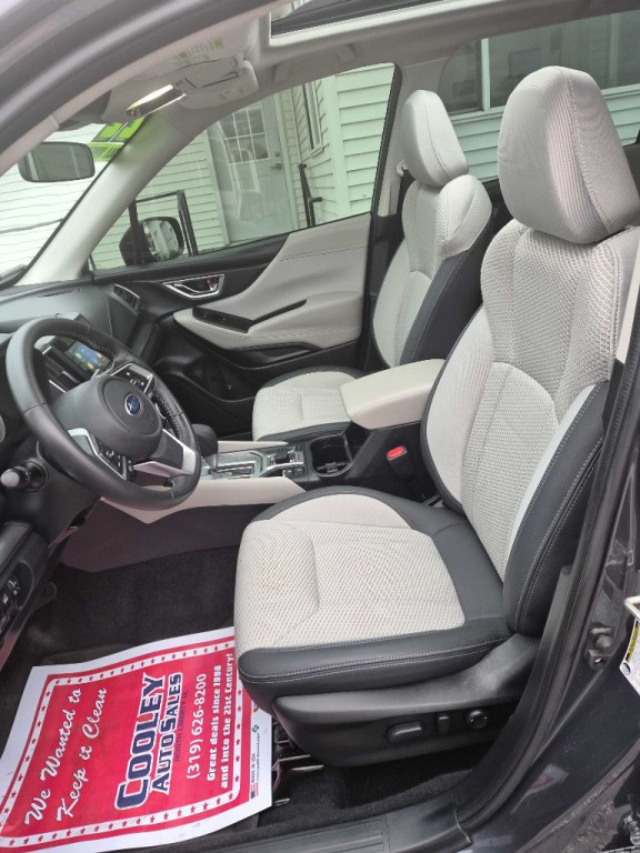 2022 Subaru Forester Image 14