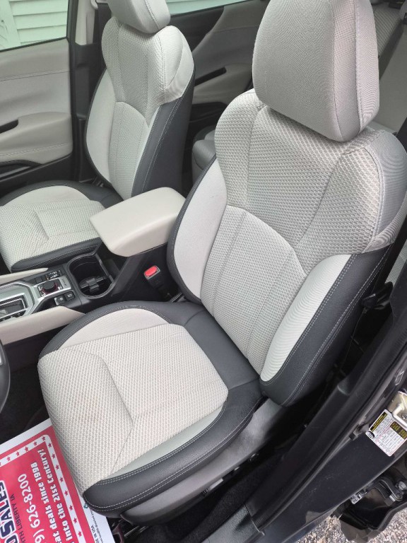 2022 Subaru Forester Image 15