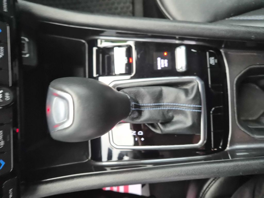 2022 Jeep Compass Image 8