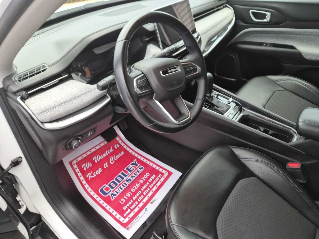 2022 Jeep Compass Image 5