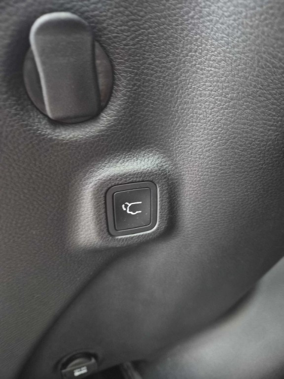 2022 Jeep Compass Image 15