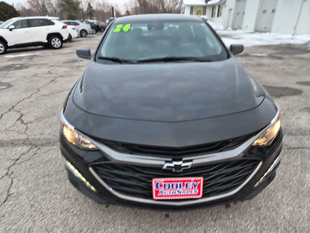 2024 Chevrolet Malibu Image 2