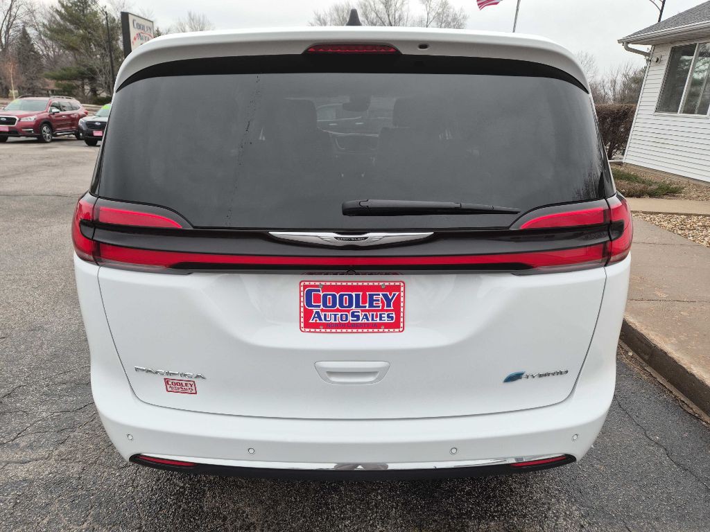 2024 Chrysler Pacifica Image 5