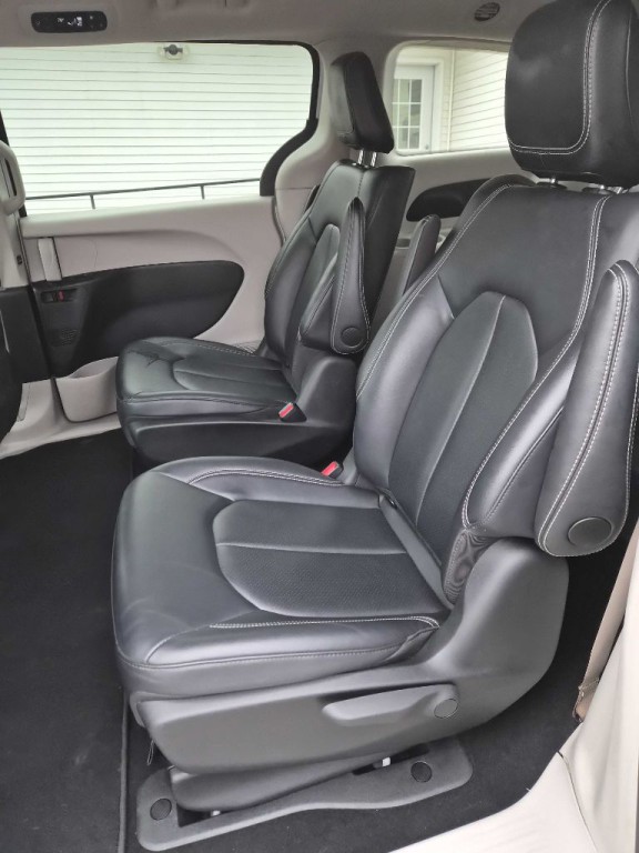 2024 Chrysler Pacifica Image 14