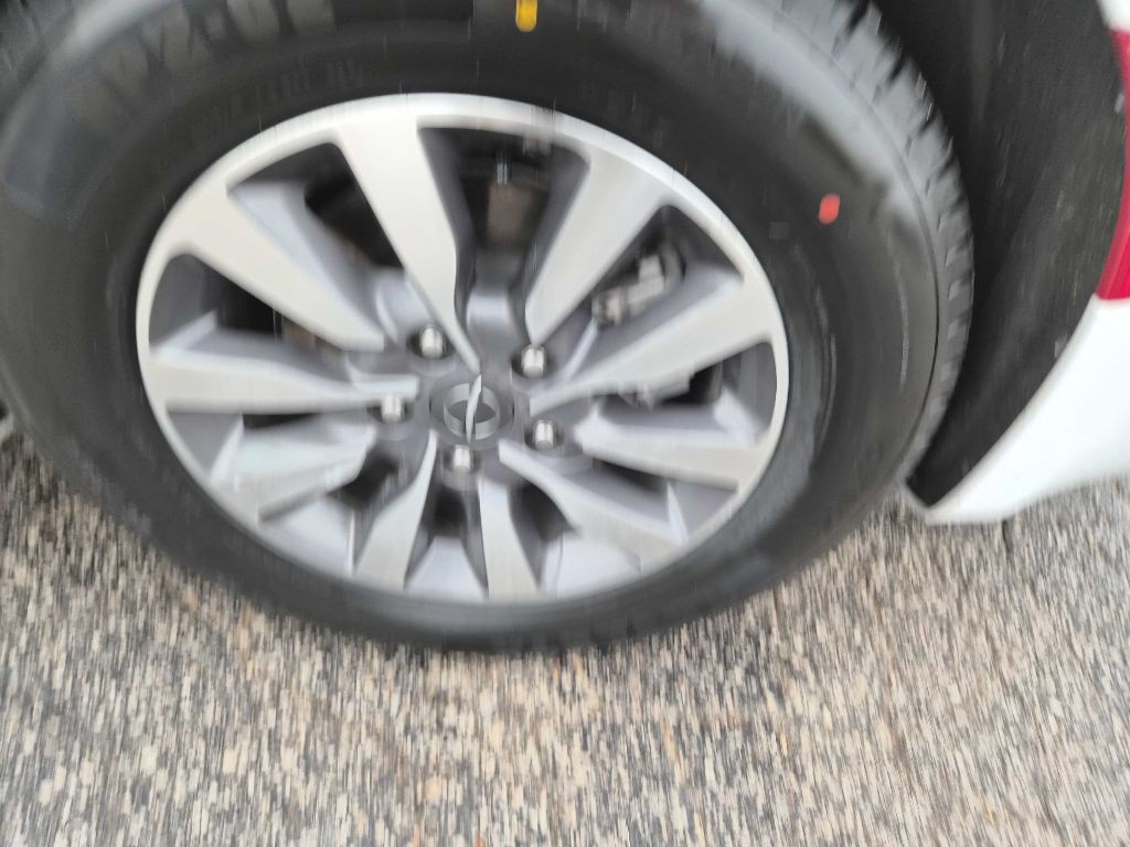 2024 Chrysler Pacifica Image 18