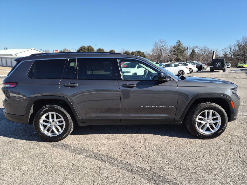 2021 Jeep Grand Cherokee Image 2