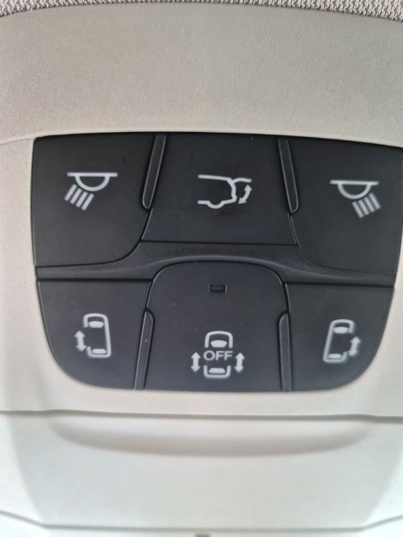 2024 Chrysler Pacifica Image 11