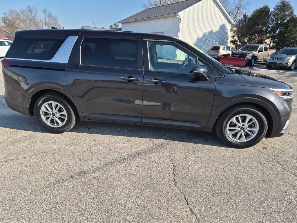 2024 Kia Carnival Image 3