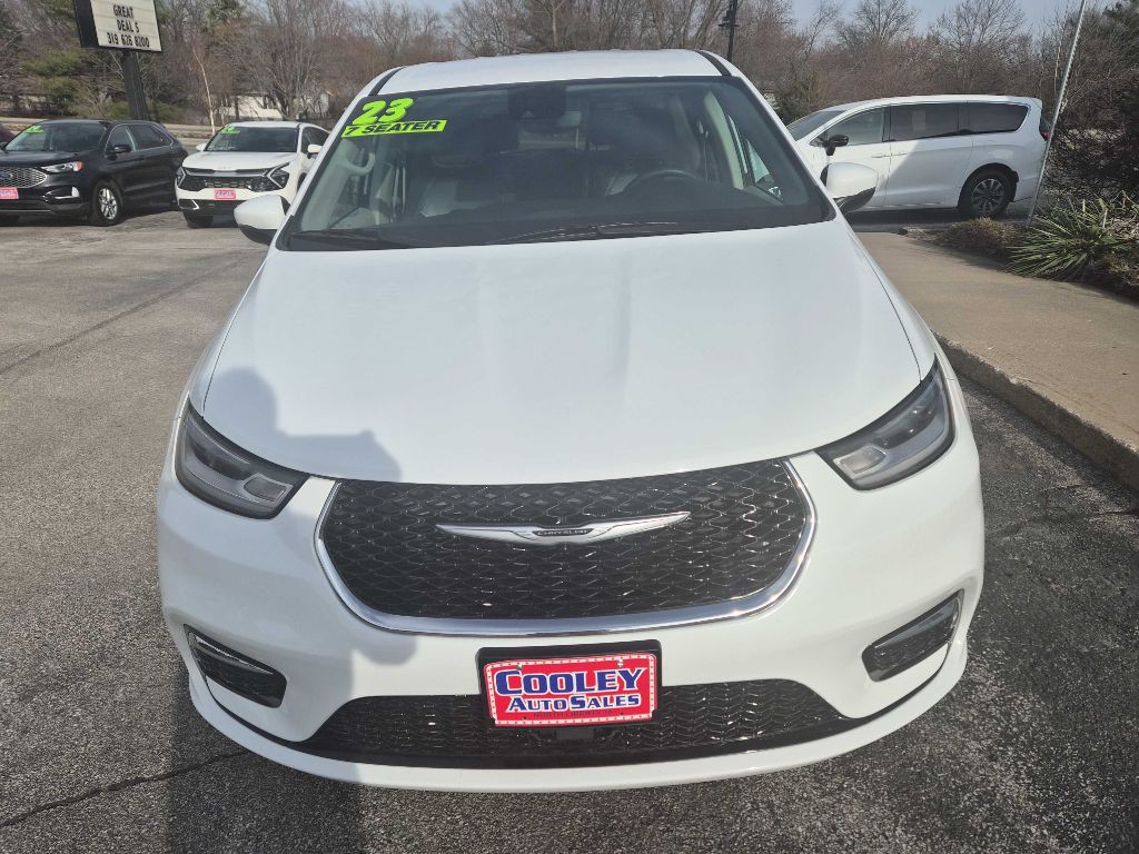 2023 Chrysler Pacifica Image 4