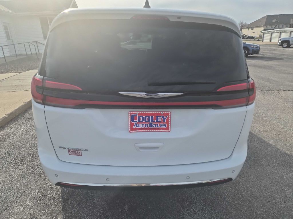 2023 Chrysler Pacifica Image 5