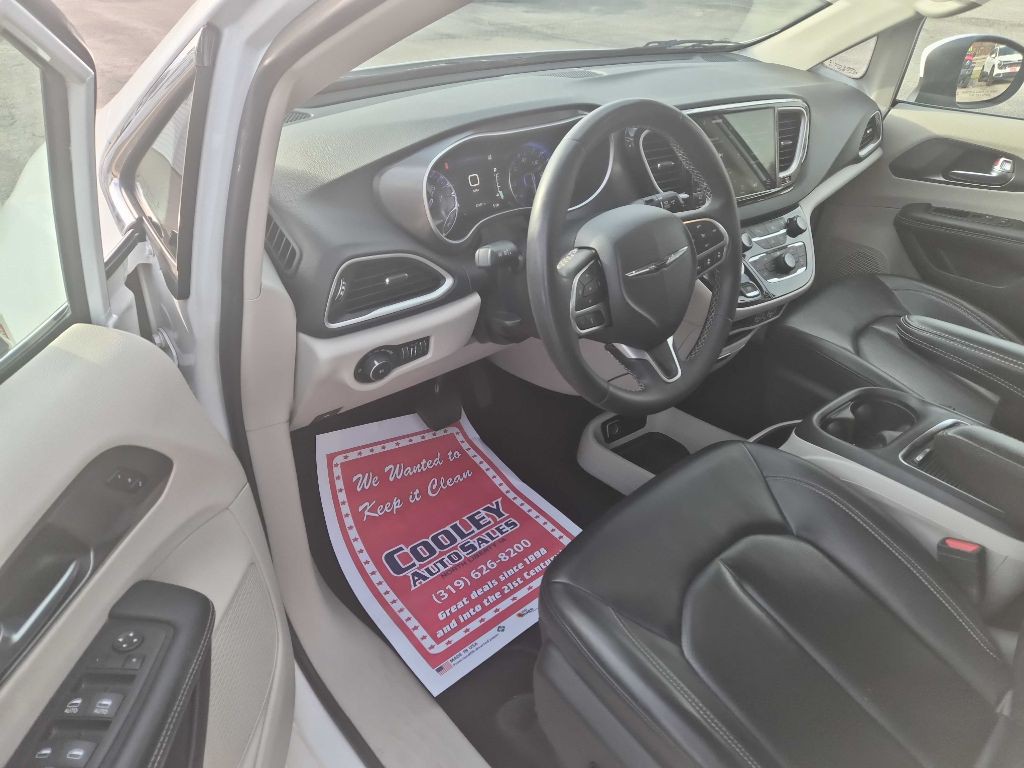 2023 Chrysler Pacifica Image 6