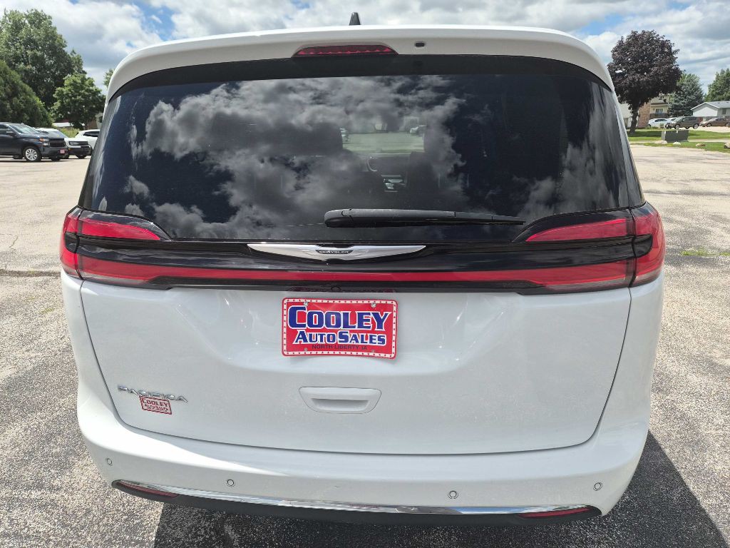 2023 Chrysler Pacifica Image 4