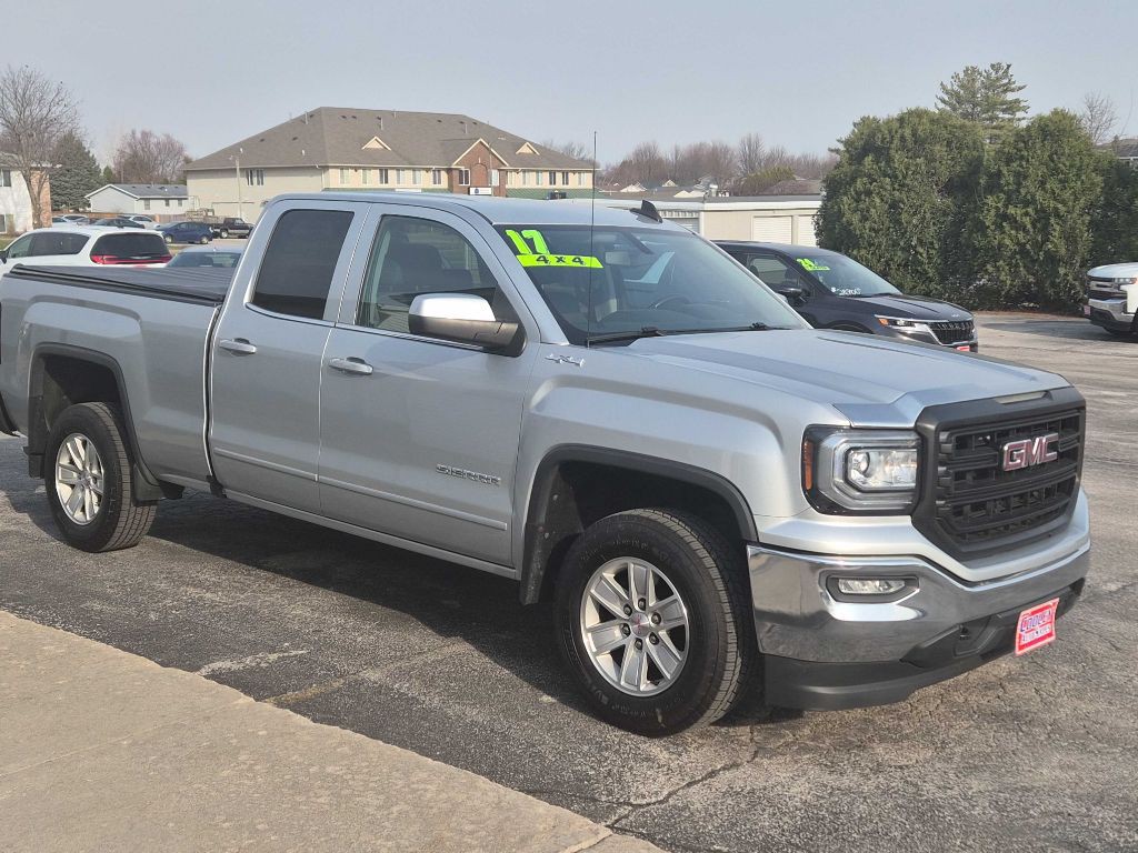 2017 GMC Sierra Image 1
