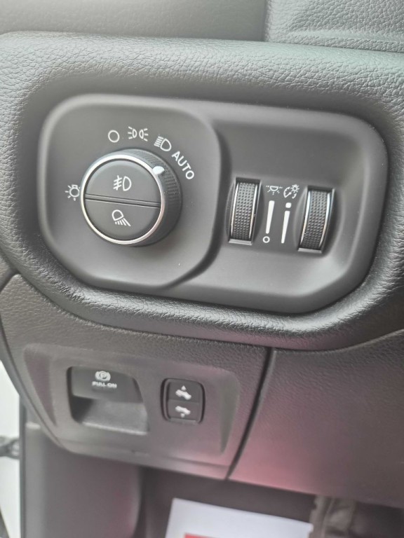 2021 RAM 1500 Image 11