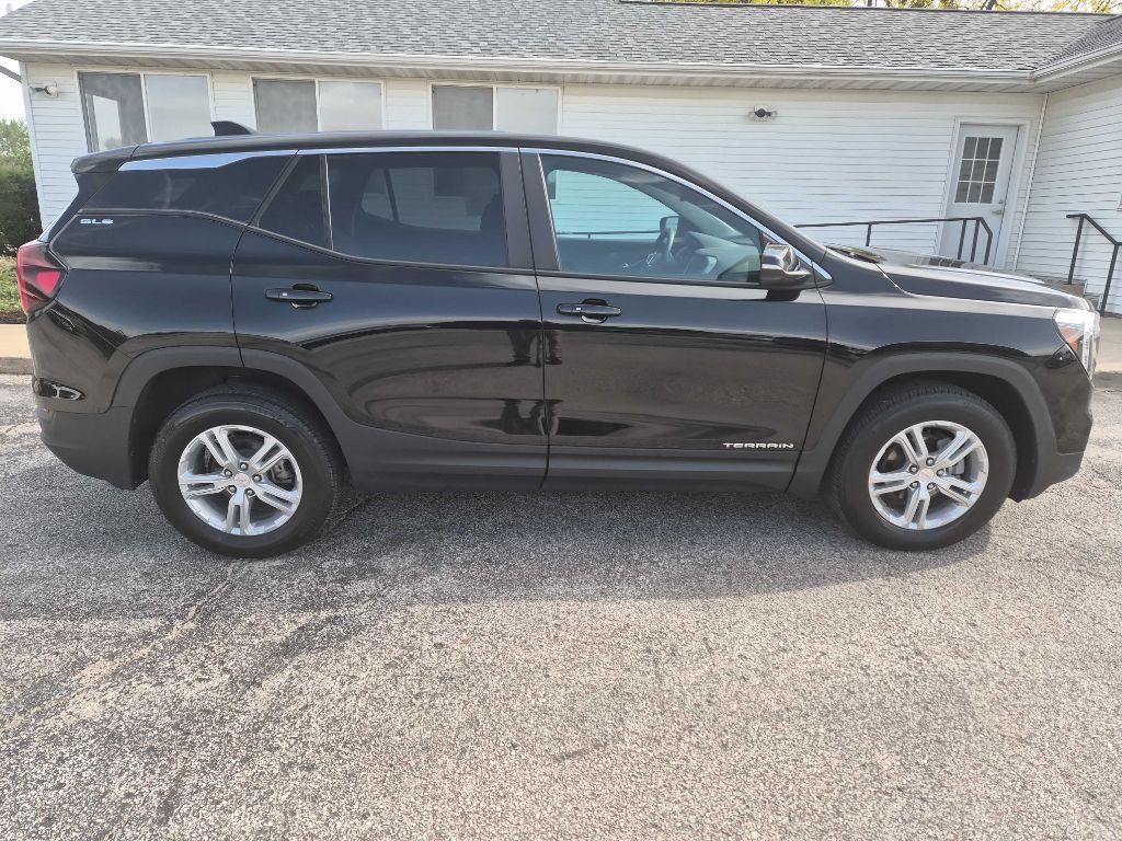 2022 GMC Terrain Image 4