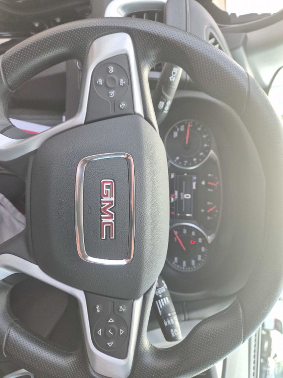 2022 GMC Terrain Image 9