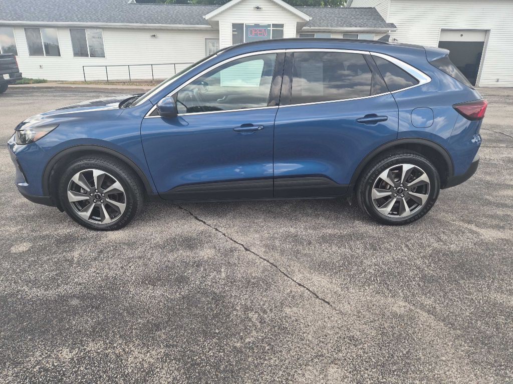 2023 Ford Escape Image 5