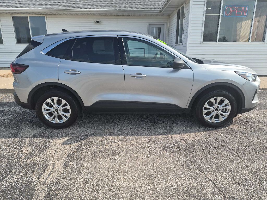 2024 Ford Escape Image 2