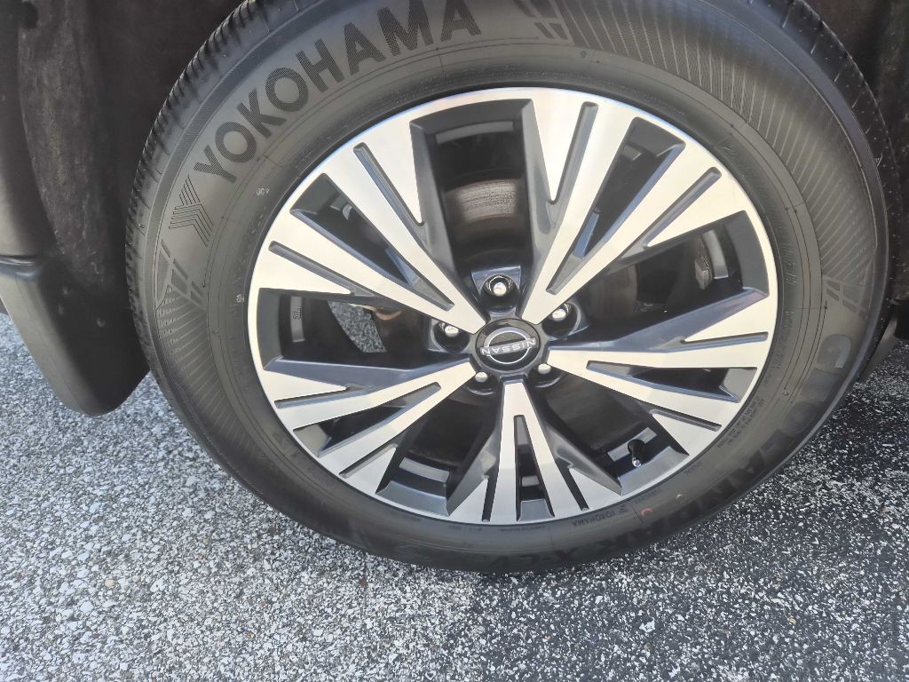 2023 Nissan Rogue Image 17