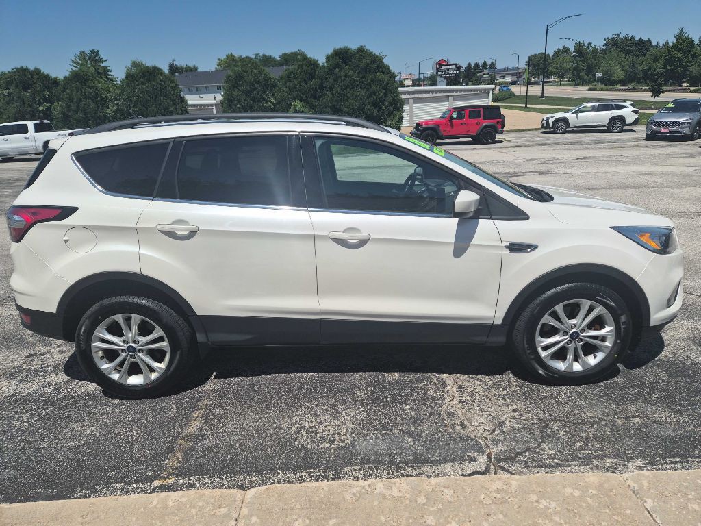 2018 Ford Escape Image 2