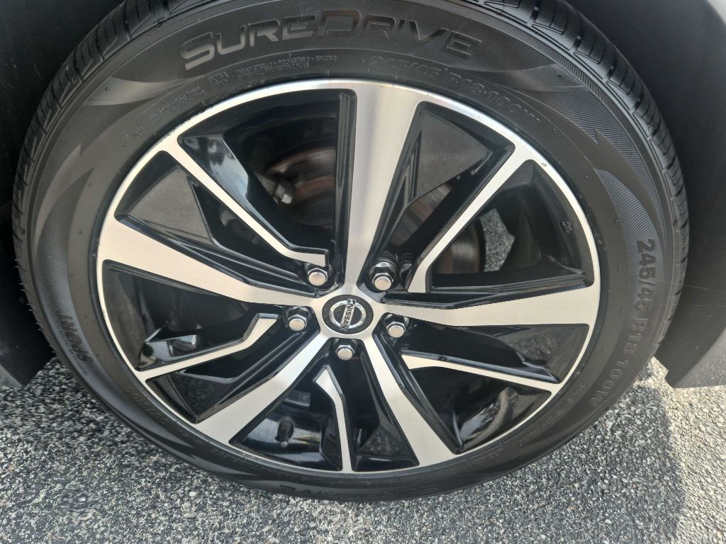 2022 Nissan Maxima Image 16
