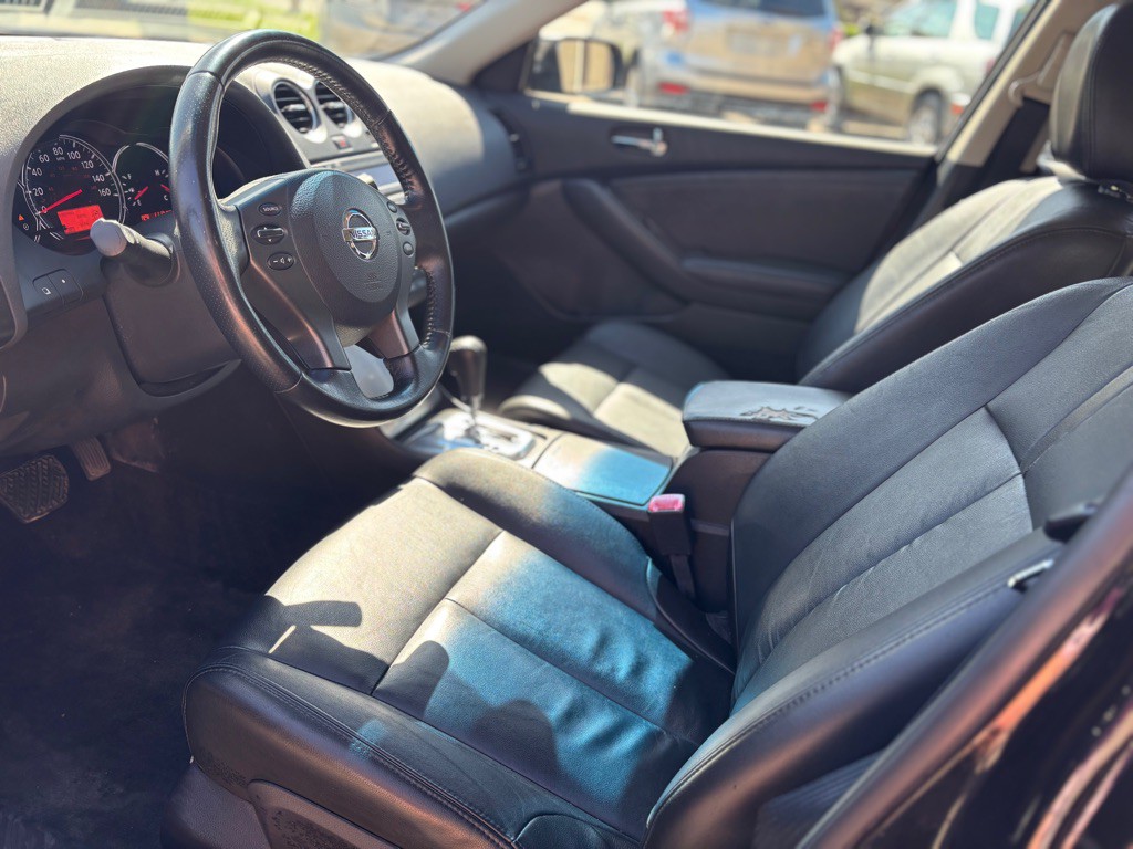 2011 Nissan Altima Image 6