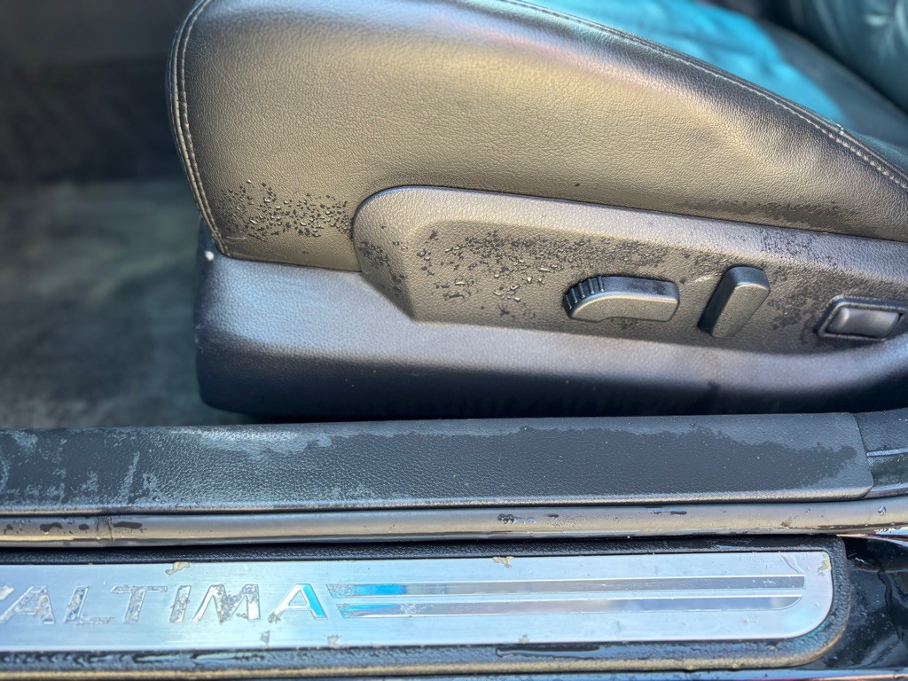 2011 Nissan Altima Image 10