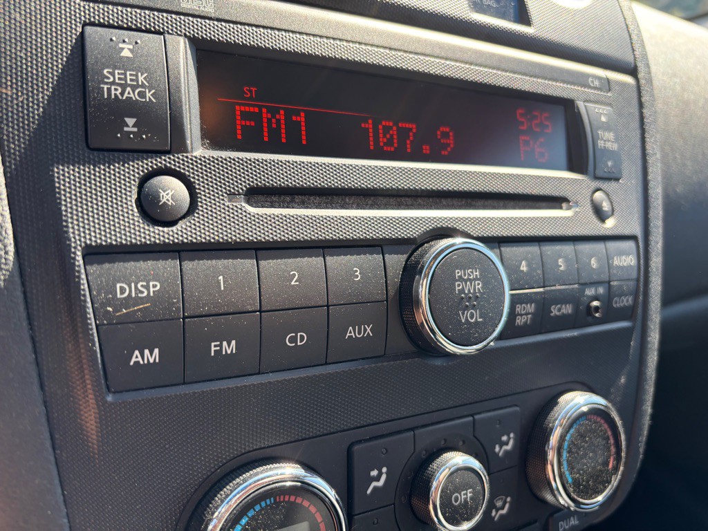 2011 Nissan Altima Image 12