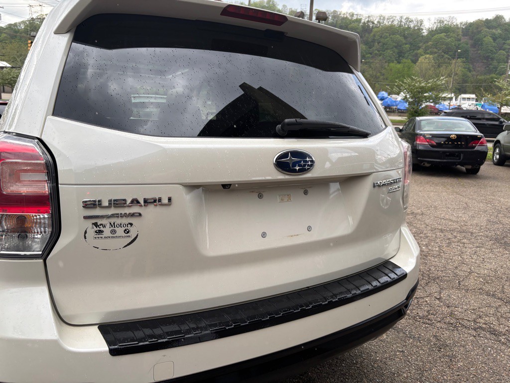 2017 Subaru Forester Image 5