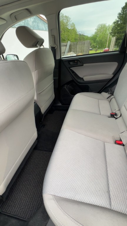 2017 Subaru Forester Image 16