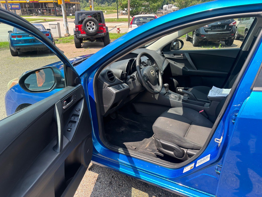 2012 Mazda Mazda3 Image 12