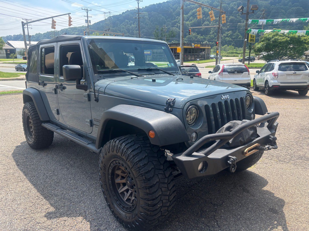 2014 Jeep Wrangler Unlimited Image 2