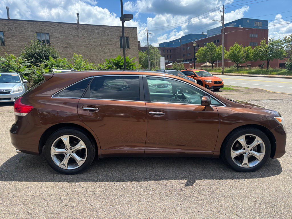2010 Toyota Venza Image 5