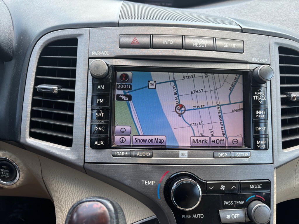 2010 Toyota Venza Image 12
