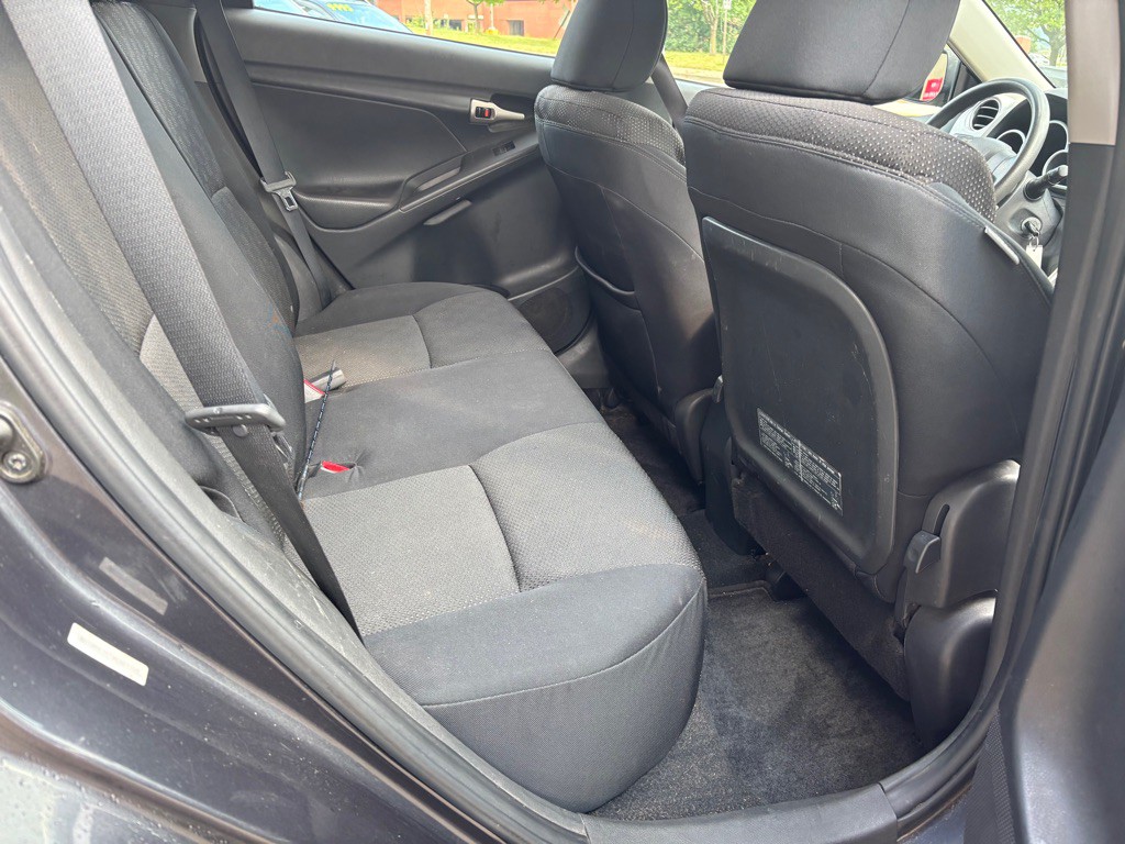 2009 Pontiac Vibe Image 8